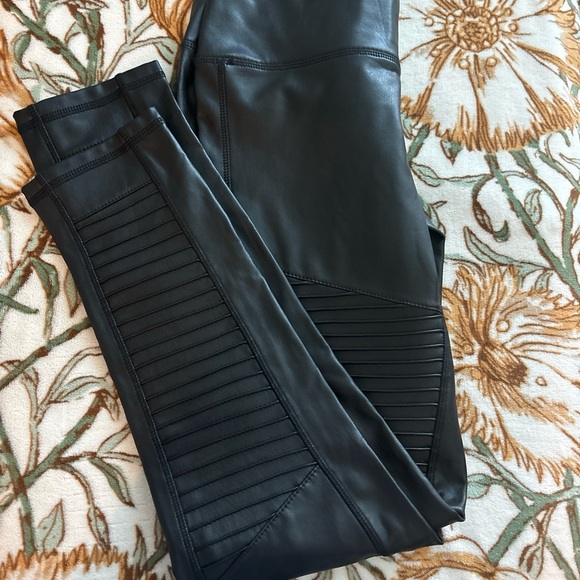 7 for all mankind faux black leather sz small pants EUC - Picture 7 of 14